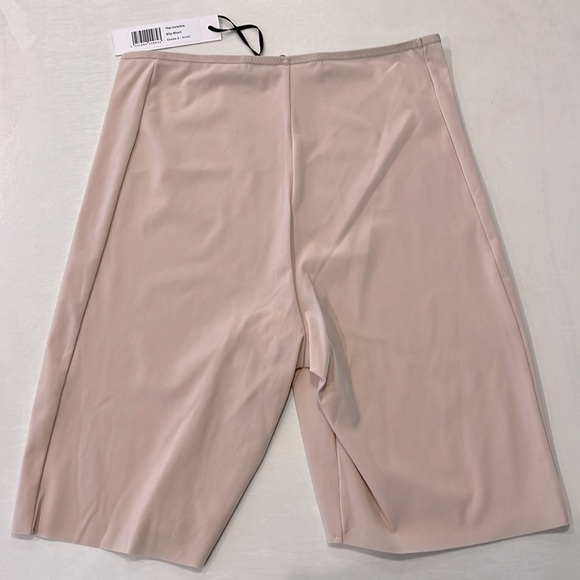 Heist Invisible Slip Short - Picture 2 of 4